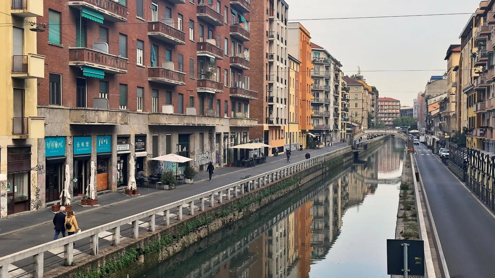 Green Duckling On The Canal Apartment Milan Italy